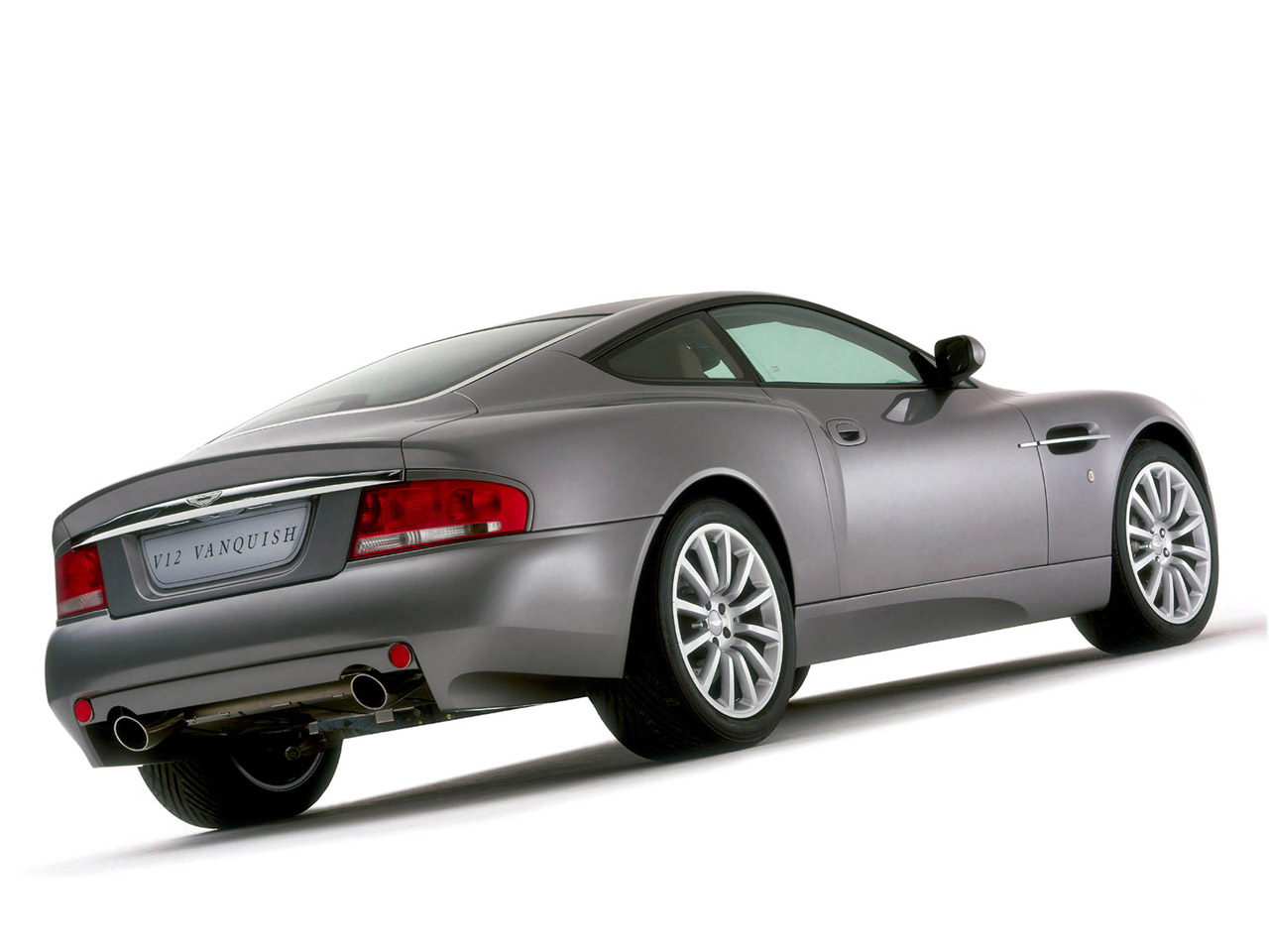 Aston Martin V12 Vanquish 002.jpg